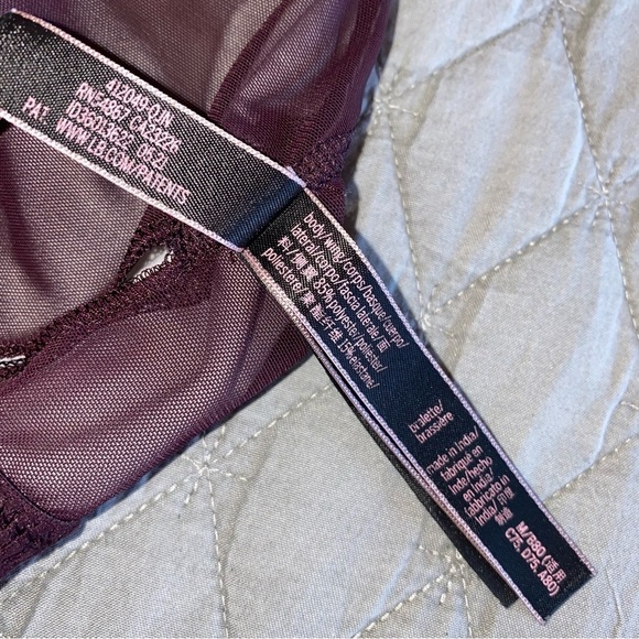 Victoriaβs Secret size. M Tie-dye sports bra - Picture 11 of 12